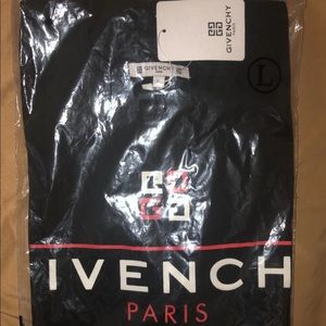 Givenchy men’s t-shirts size large